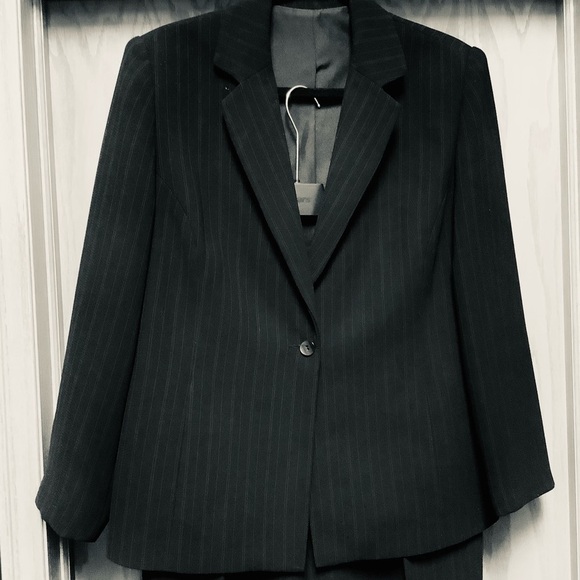 D’Allaird Jackets & Blazers - Professional Tailored Blazer, Black Pinstripe 12P